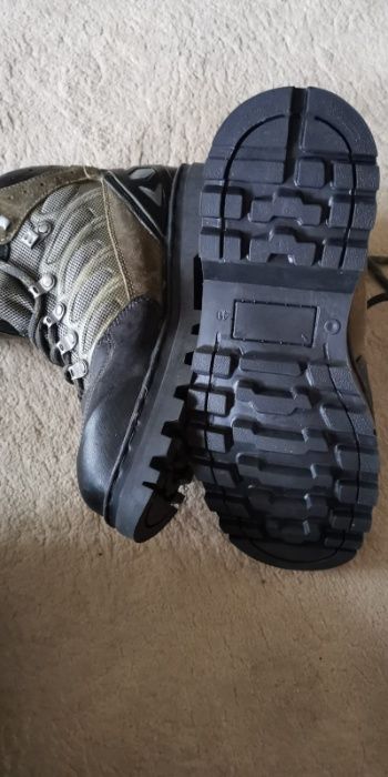 bocanci ghete  munte   Meindl 40 goretex