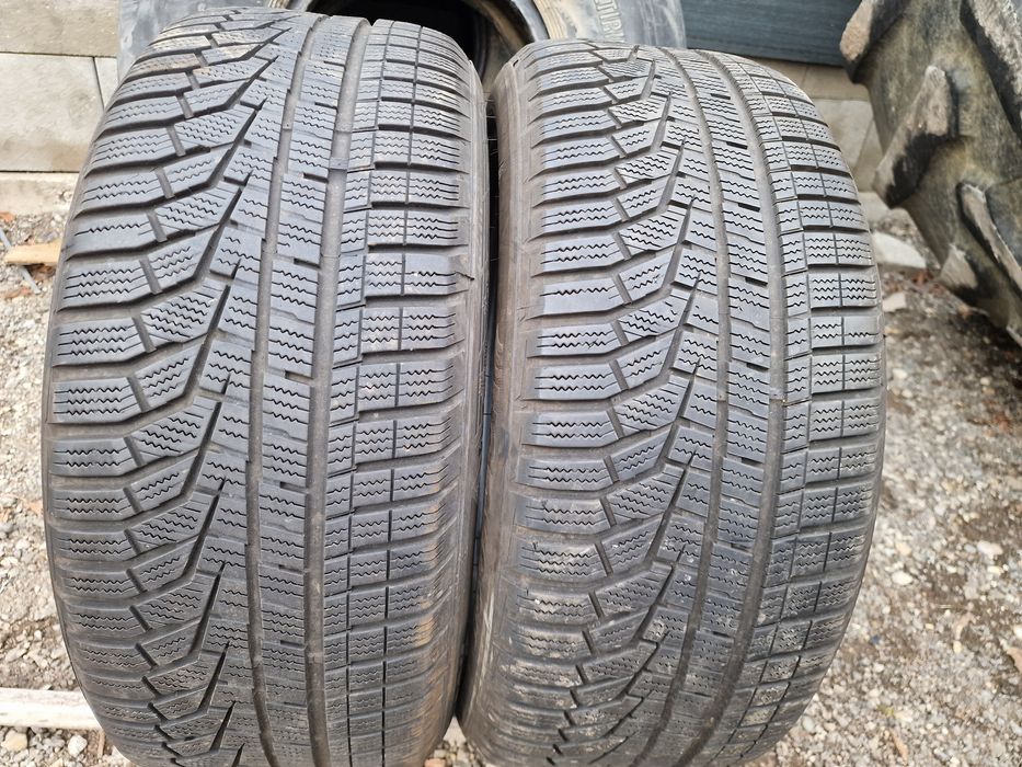 Anvelope 225/50R17 marca Hankook, DOT 2022, 7 mm,M+S