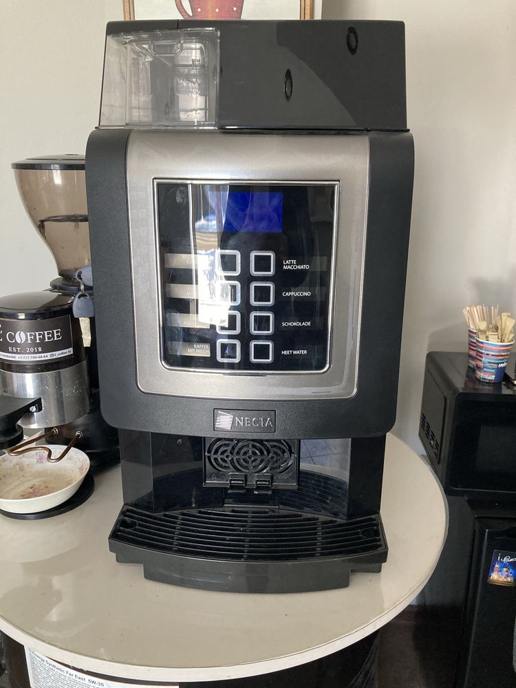 Продам кофемашину новую