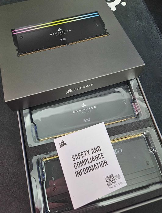 Оперативная память DDR5 32GB 2x16 Corsair Dominator Titanium 6400 MHZ