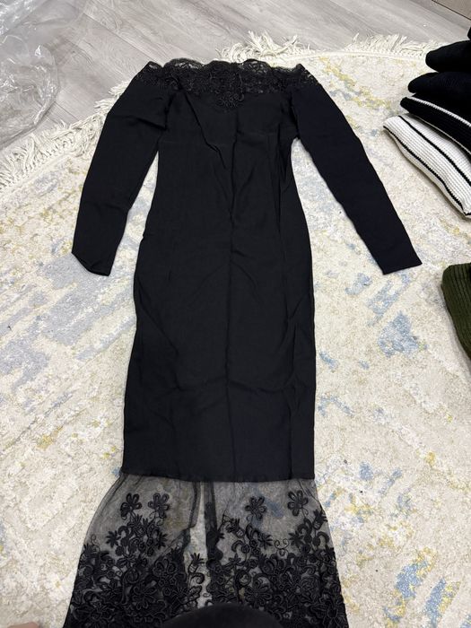 Продаётся платье одевала 1 раз материал стреч тянется