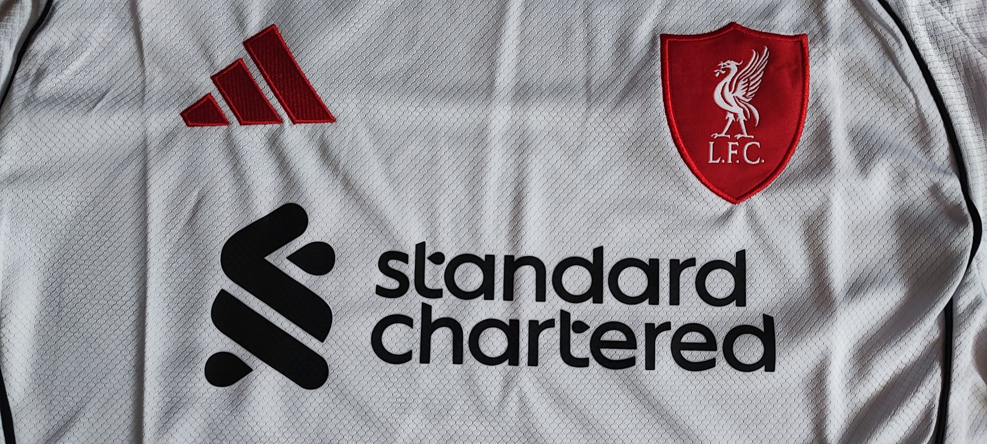 Liverpool 2025/26 kit