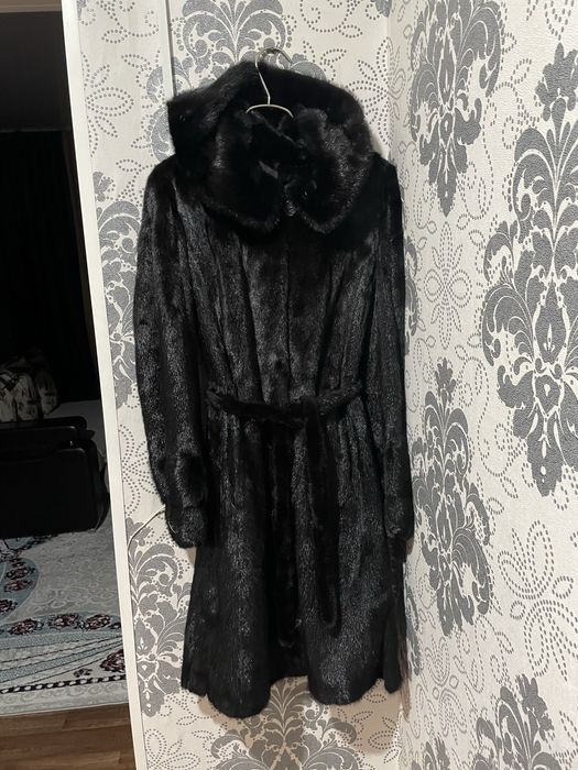 Продам норковую шубу