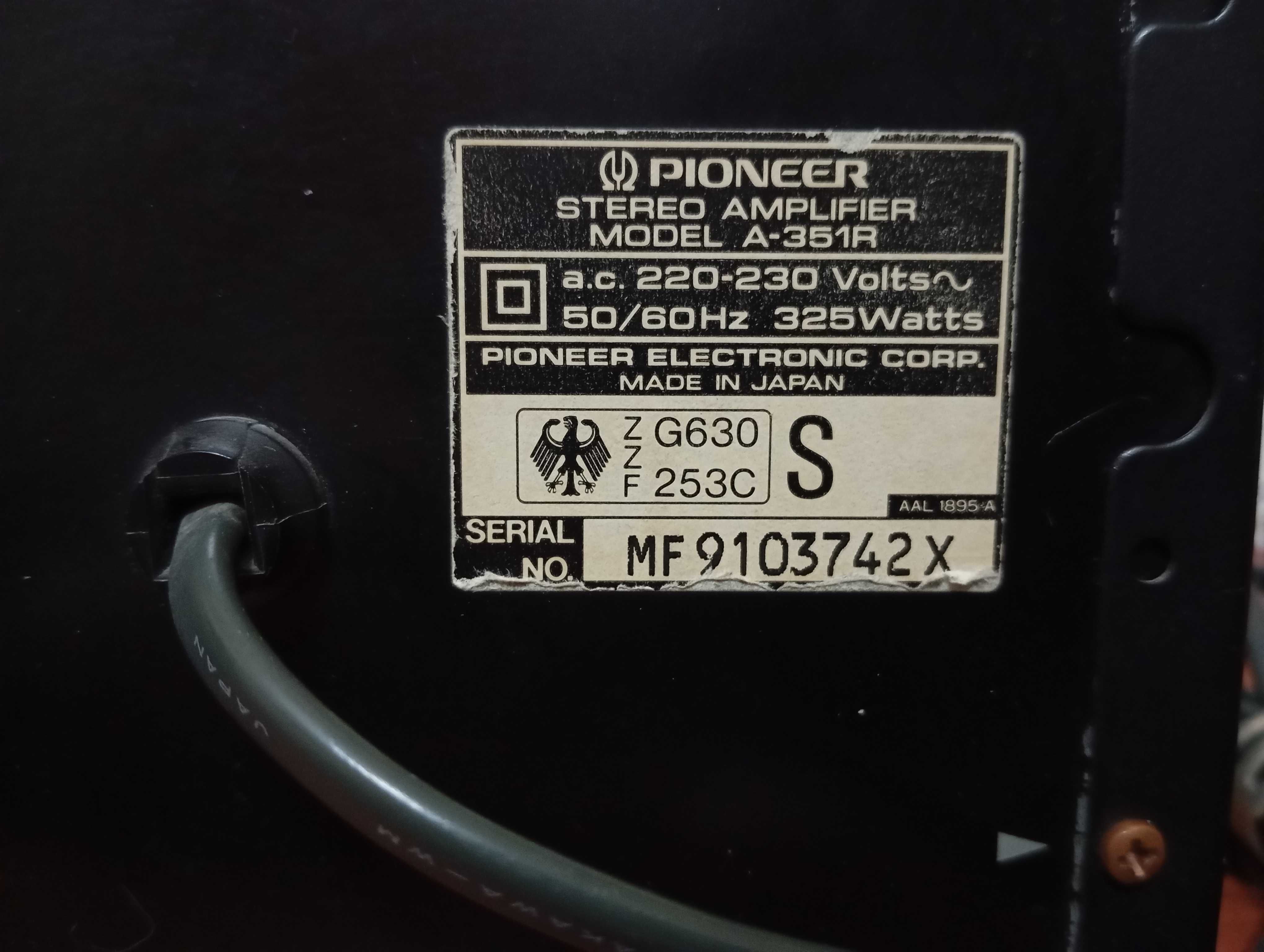 Продам стереоусилитель Pioneer A-351R.