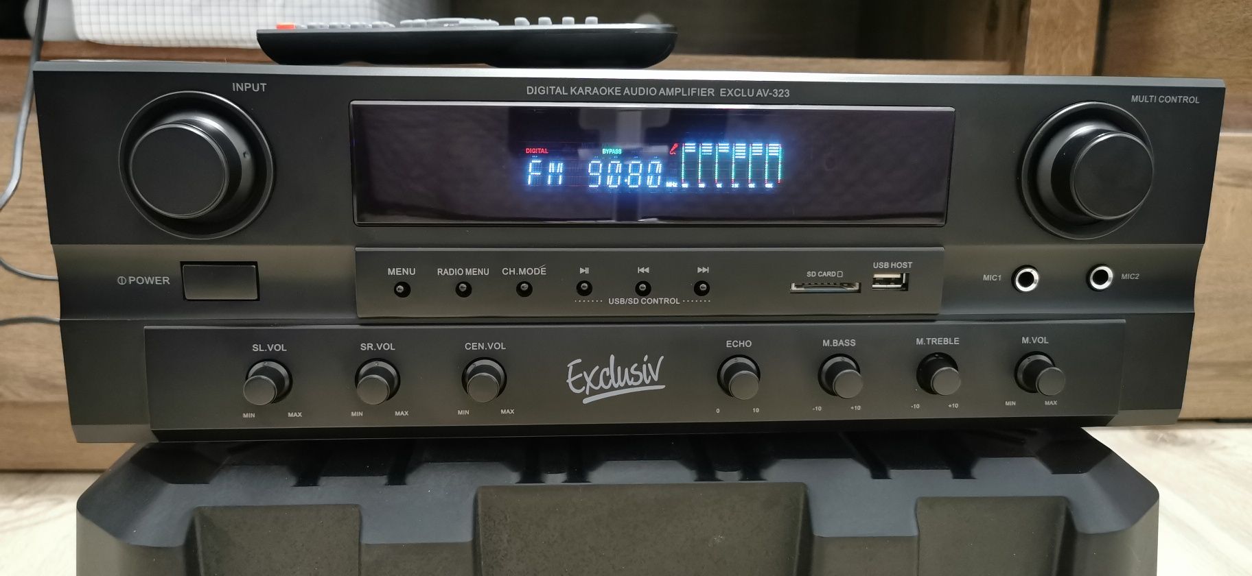 Amplituner cu Boxe Exclusiv - 100 W / 6 ohmi, radio, USB, karaoke