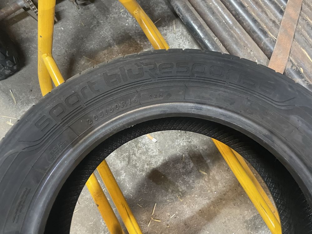 2бр. Dunlop Sport Blue Response 205/60/16, 6мм грайфер, ДОТ 2022