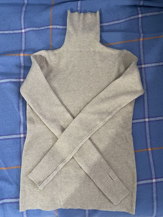 Продам водолазку новую. Размер 40