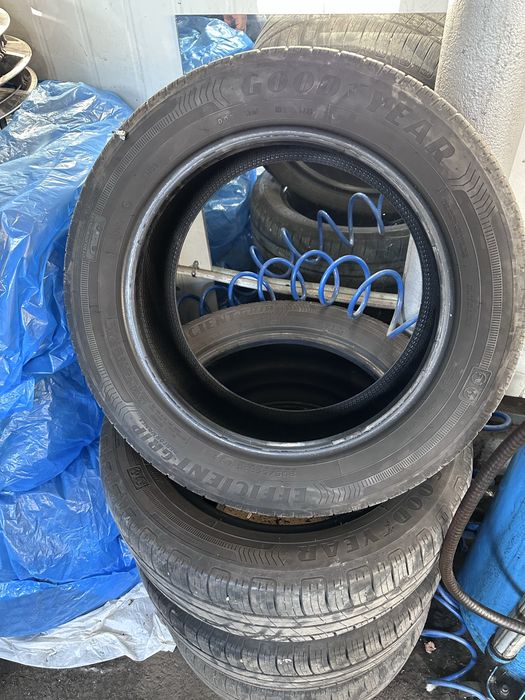 Vând Anvelope GoodYear