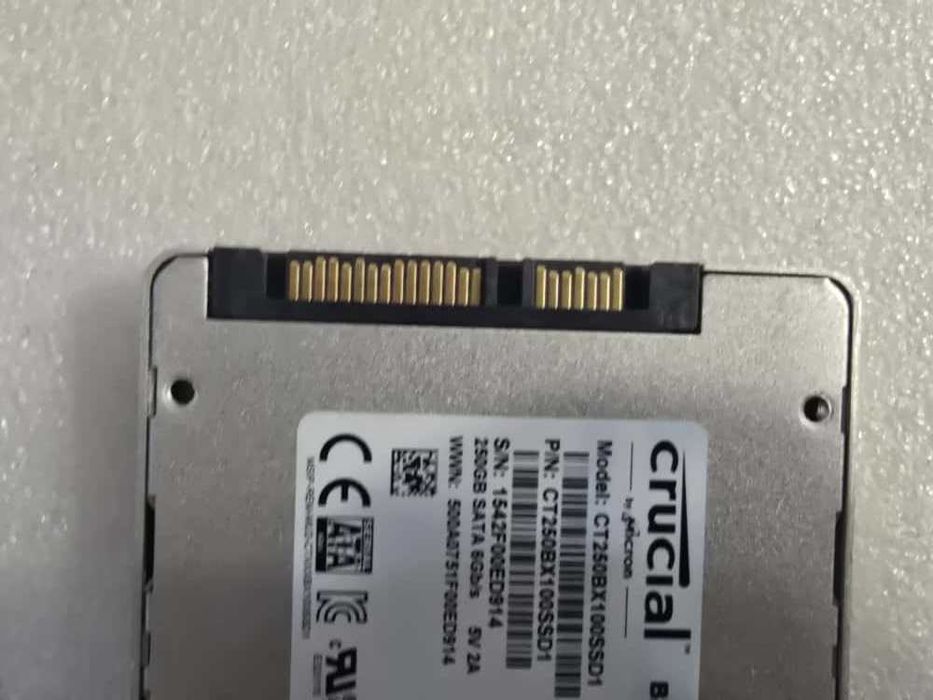 Solid-State Drive (SSD) Crucial BX100 2.5 250GB SATA3 CT250BX100SSD1