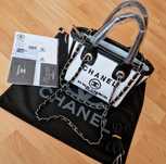 Geanta mini,super model, accesorii metalice argintii, saculet,eticheta