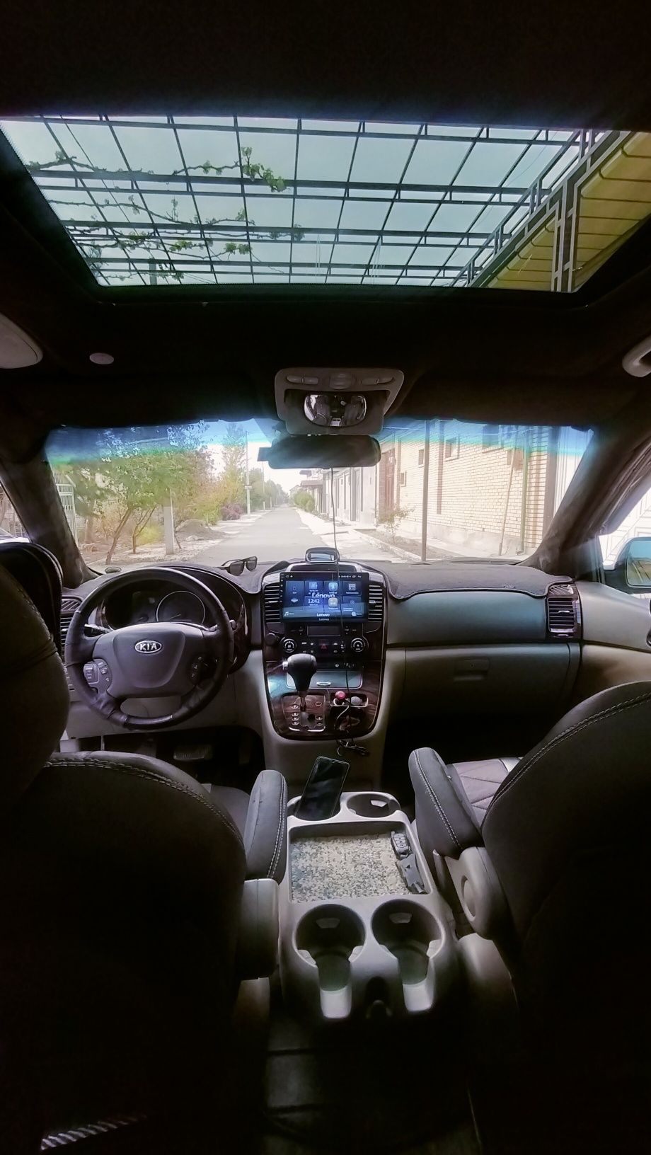 Kia Karnival Sotiladi
