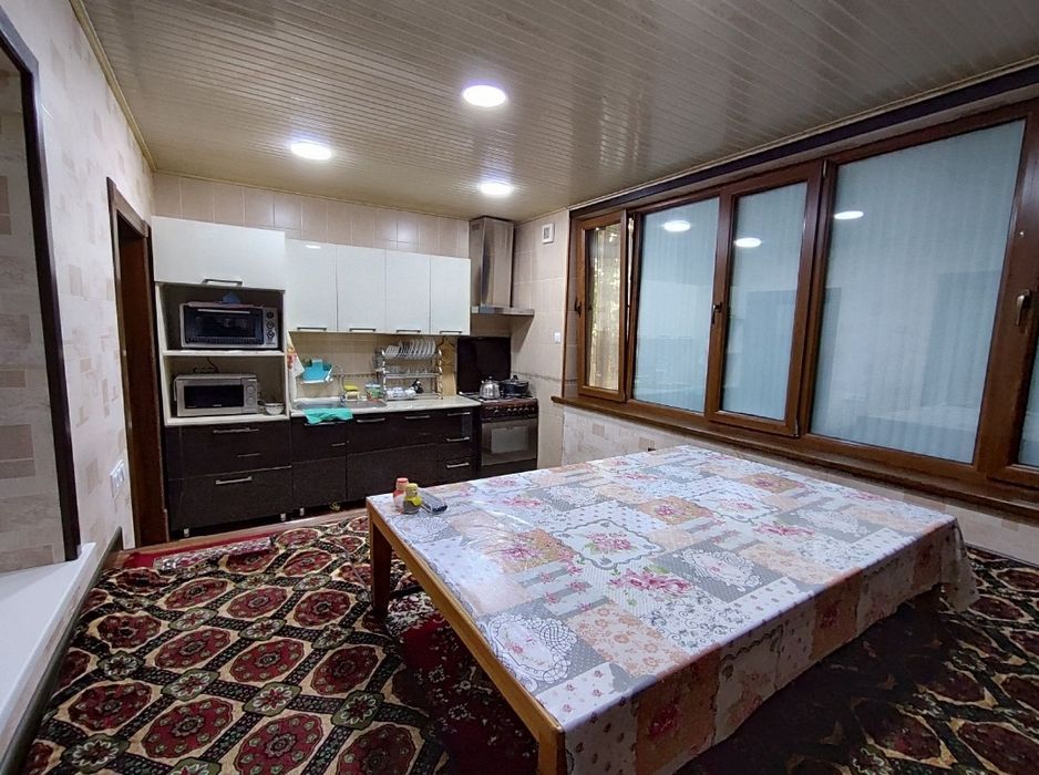 Ахмад Олтин Жожа Алгоритм Сдаётся 4х комнатная квартира 150м2.