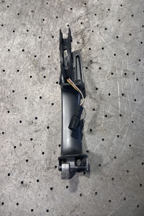 Maner deschidere din exterior usa fata dreapta 7P6 837 206F Volkswage