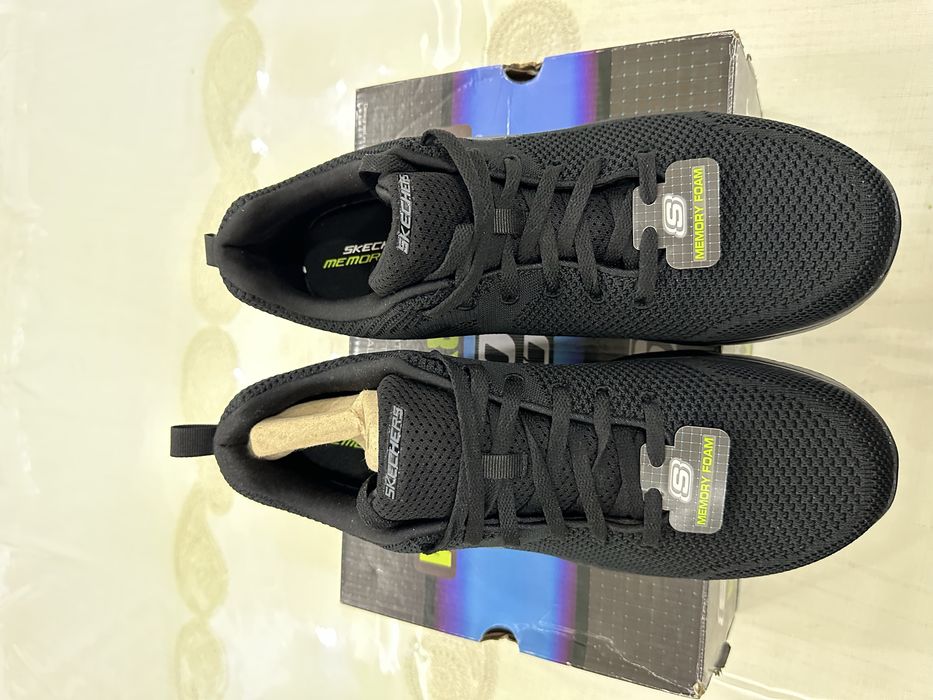 Новые кроссовки sketchers