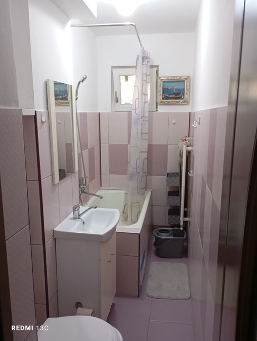 Închiriez apartament -Reșița