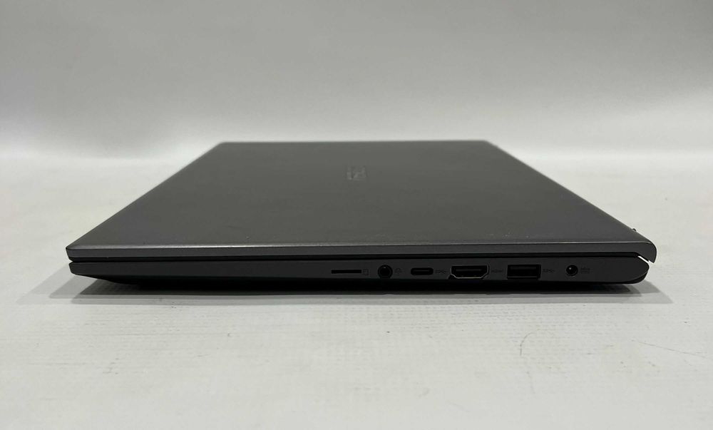 Лаптоп ASUS VivoBook 15, Intel Core i7 8550U, MX 130 2GB, 20GB ram