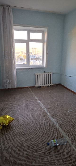 4 xonali kvartira sotiladi