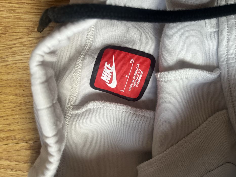 pantaloni nike tech