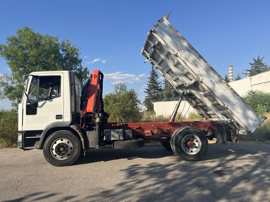 Транспортни услуги със самосвал с кран до 6 тона