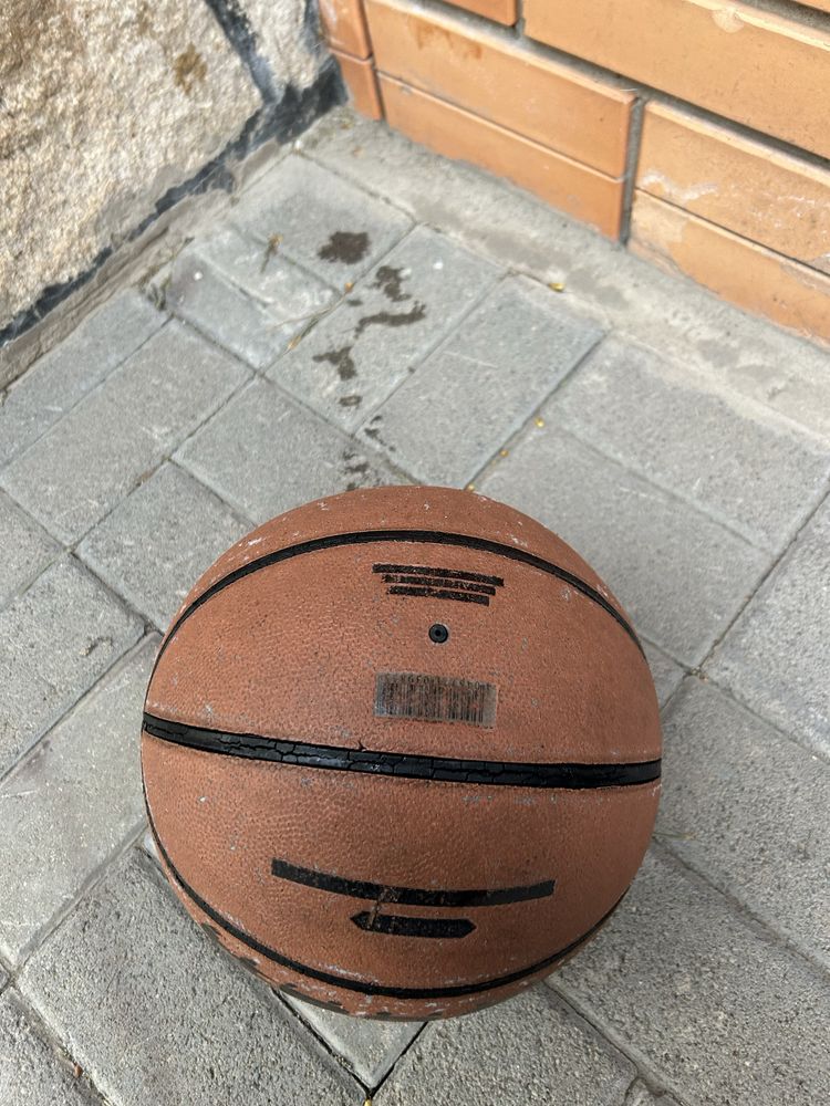 Продам баскедбольный мячь