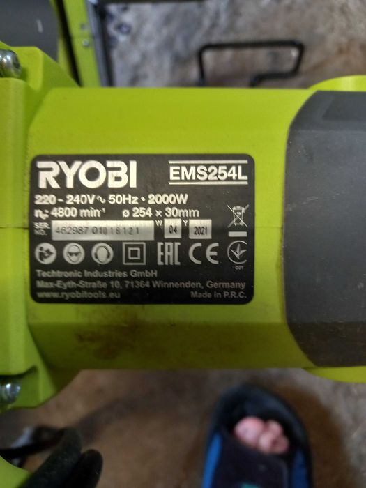 Fierăstrău debitor culisant Ryobi