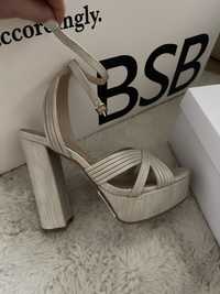 Маркови сандали на ток BSB