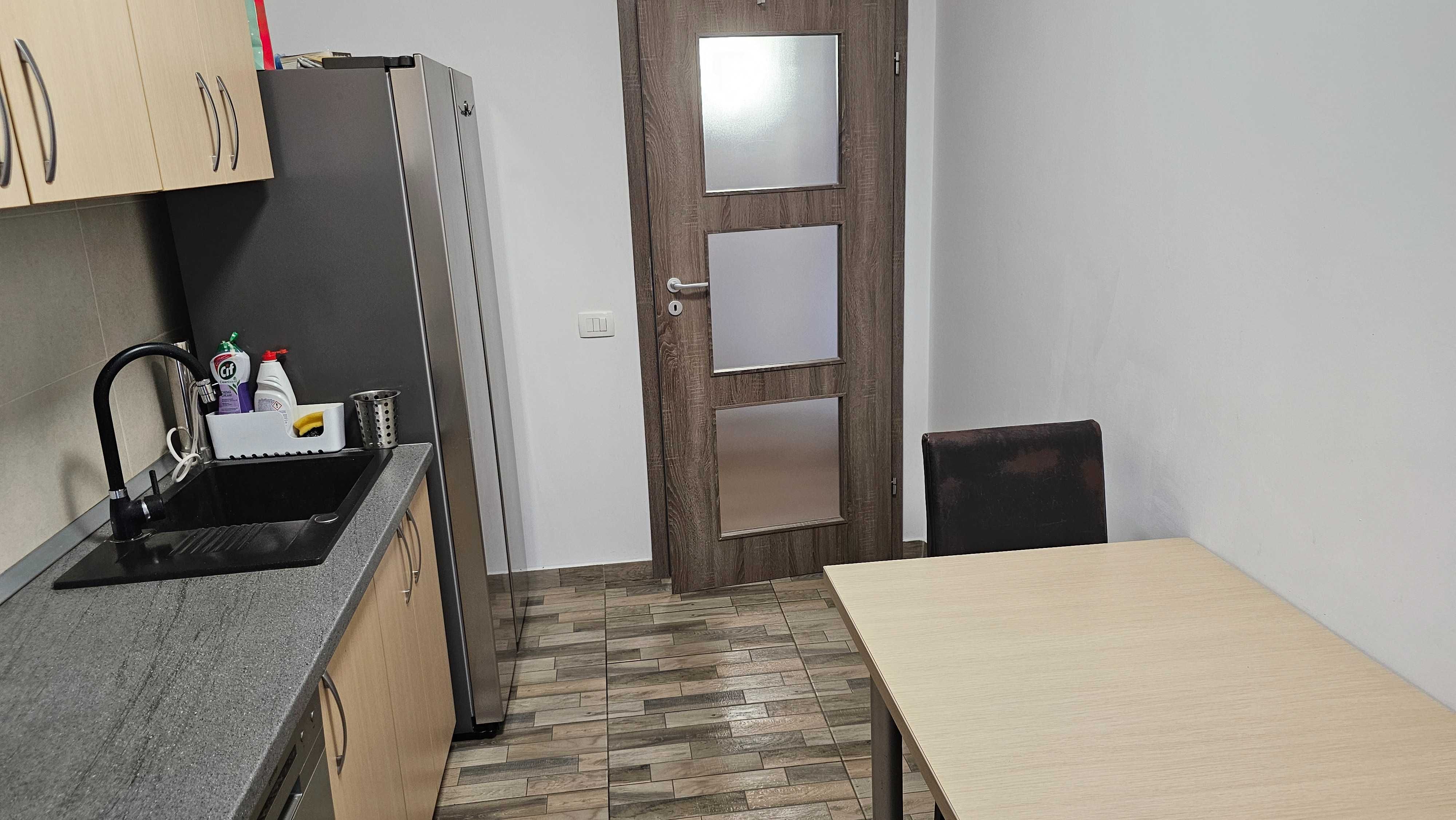 Apartament de vanzare 3 camere zona centrala