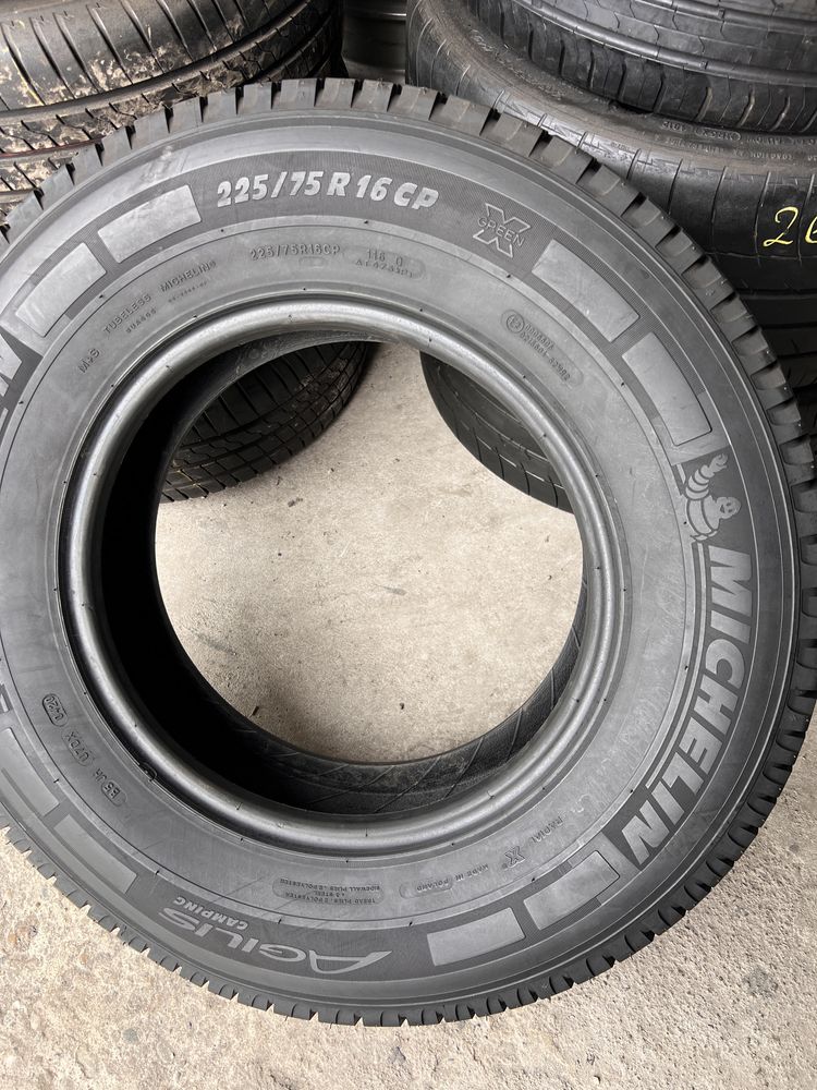 4 anvelope ca NOI 225/75/16 C , Michelin , 8 mm