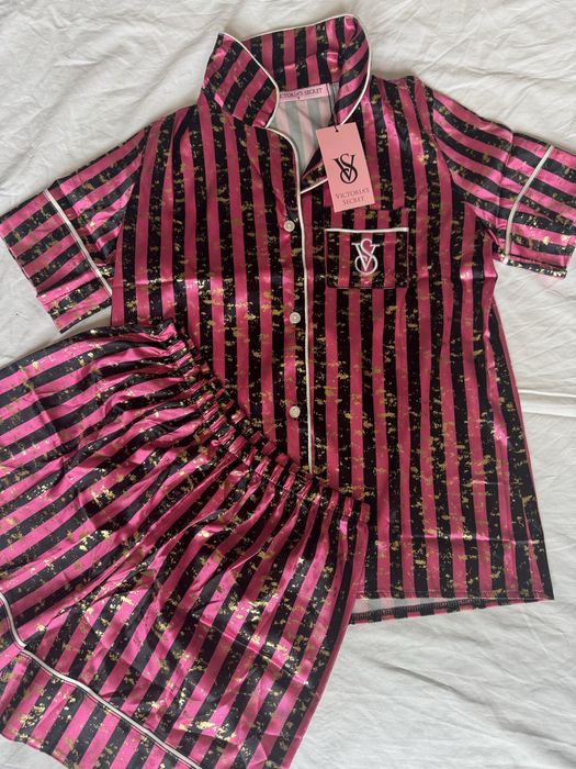 Set pijamale Victoria’s Secret