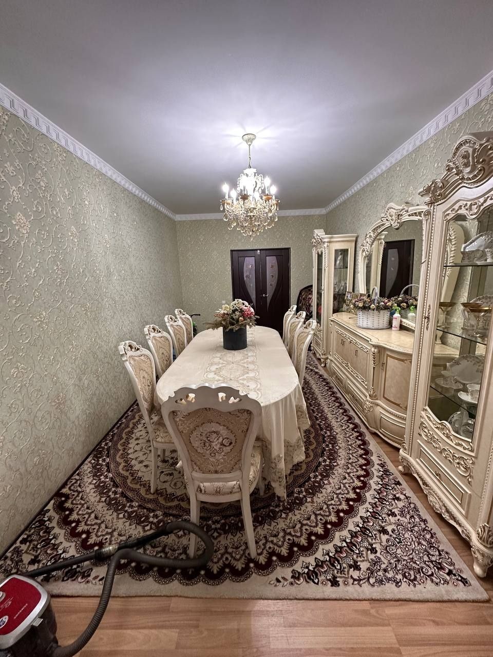 Продаётся 3/3/5 на м-в Карасу 6
