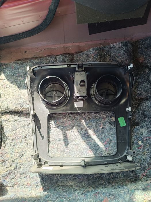 Parasolare, grilă navigație DACIA Logan 2 Sandero