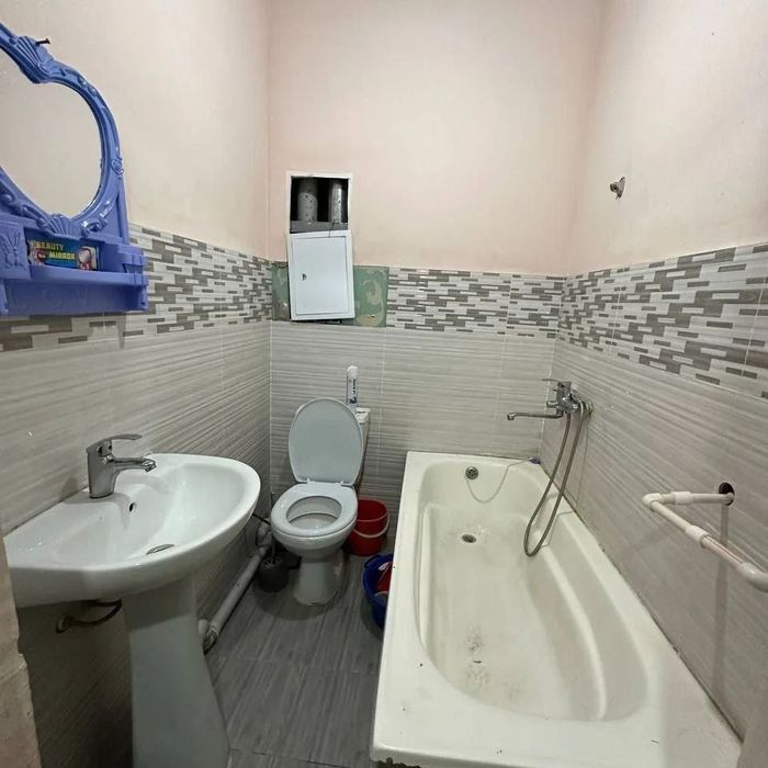 Чилонзор 16-кв метро ёнида квартира бор безмаклер