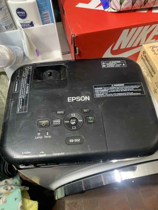 Проектор Epson EB-S02 бу работает хорошо