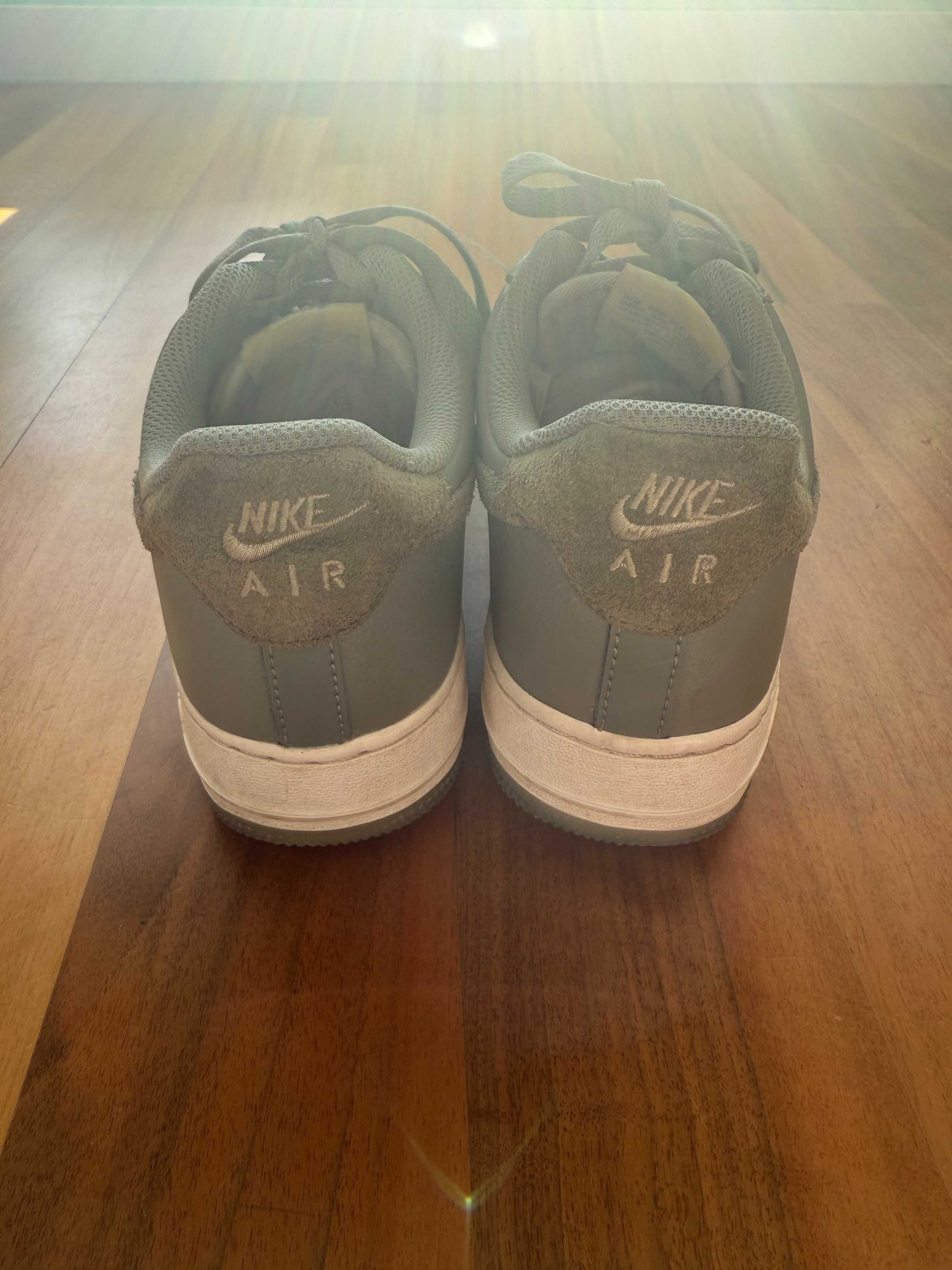 Nike Air Force 1 '07 LV8
