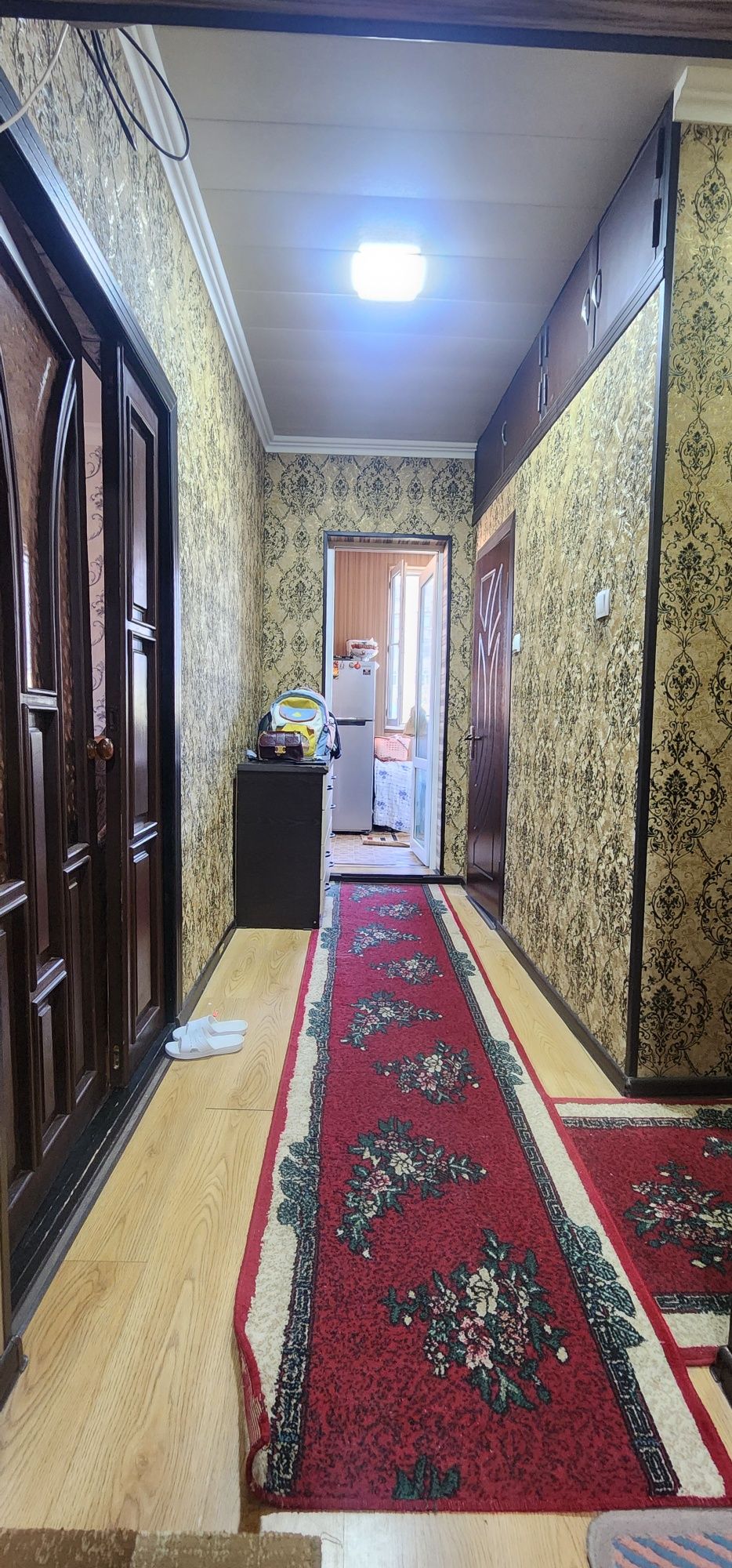 Юнусобод 2кв метро Шахристон 2*3комнатная +мебель остаятся 2*6балкон
