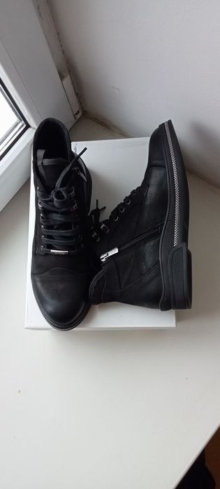 Продам ботинки отличного качества