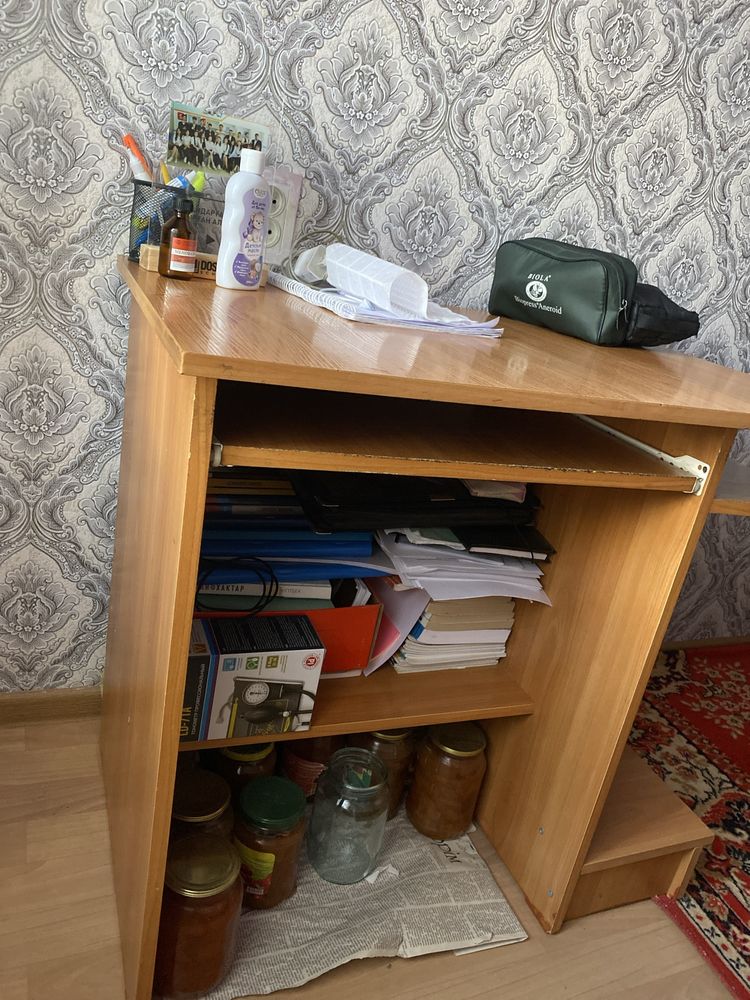 Продам стол для компа