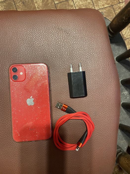 Iphone 11 64 gb червен red 100%