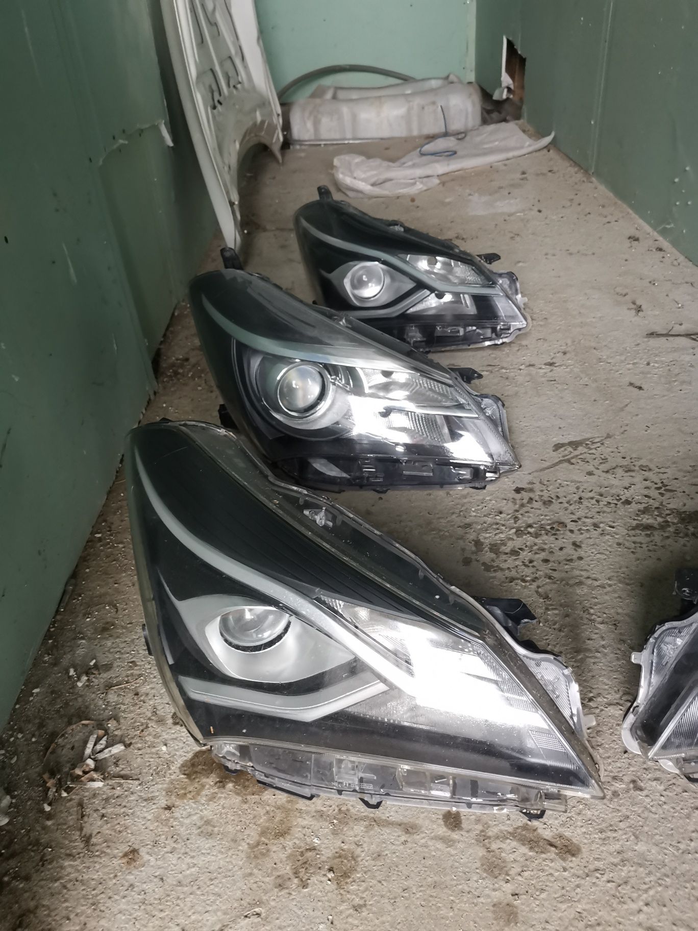 Vand far faruri Toyota yaris 2013/2014/2015/2016 led