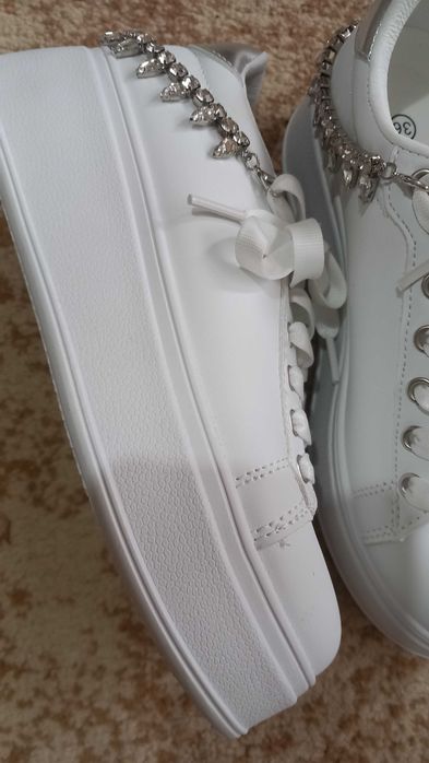 Нови,актуален модел