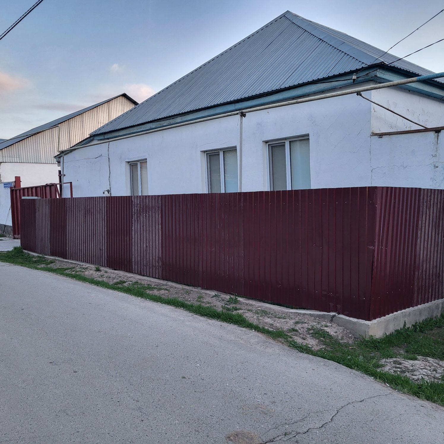 Ассалаумағалейкум үйдің жағдайы жақсы, жарық, аурасы тамаша