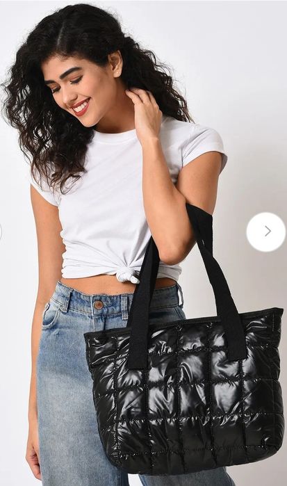 Чисто нова дамска чанта за през рамо, черна, 34x28x9см, с цип