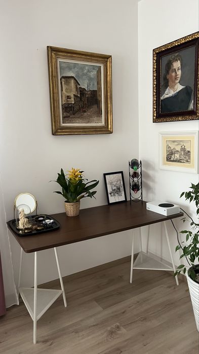 Birou Ikea maro cu alb