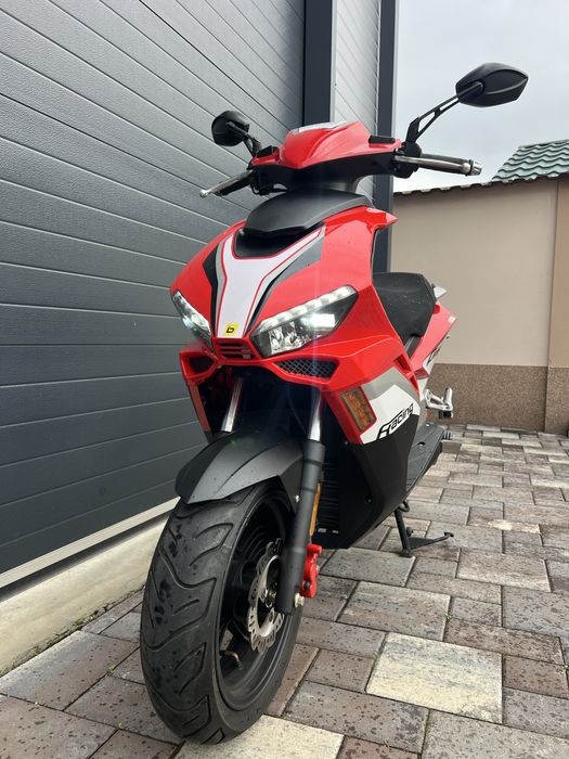 Scuter Beeline Pista 49Cc 2T Full Led