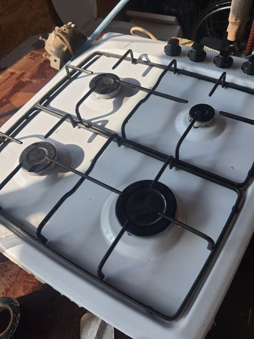 Plita pe gaz 4 ochiuri