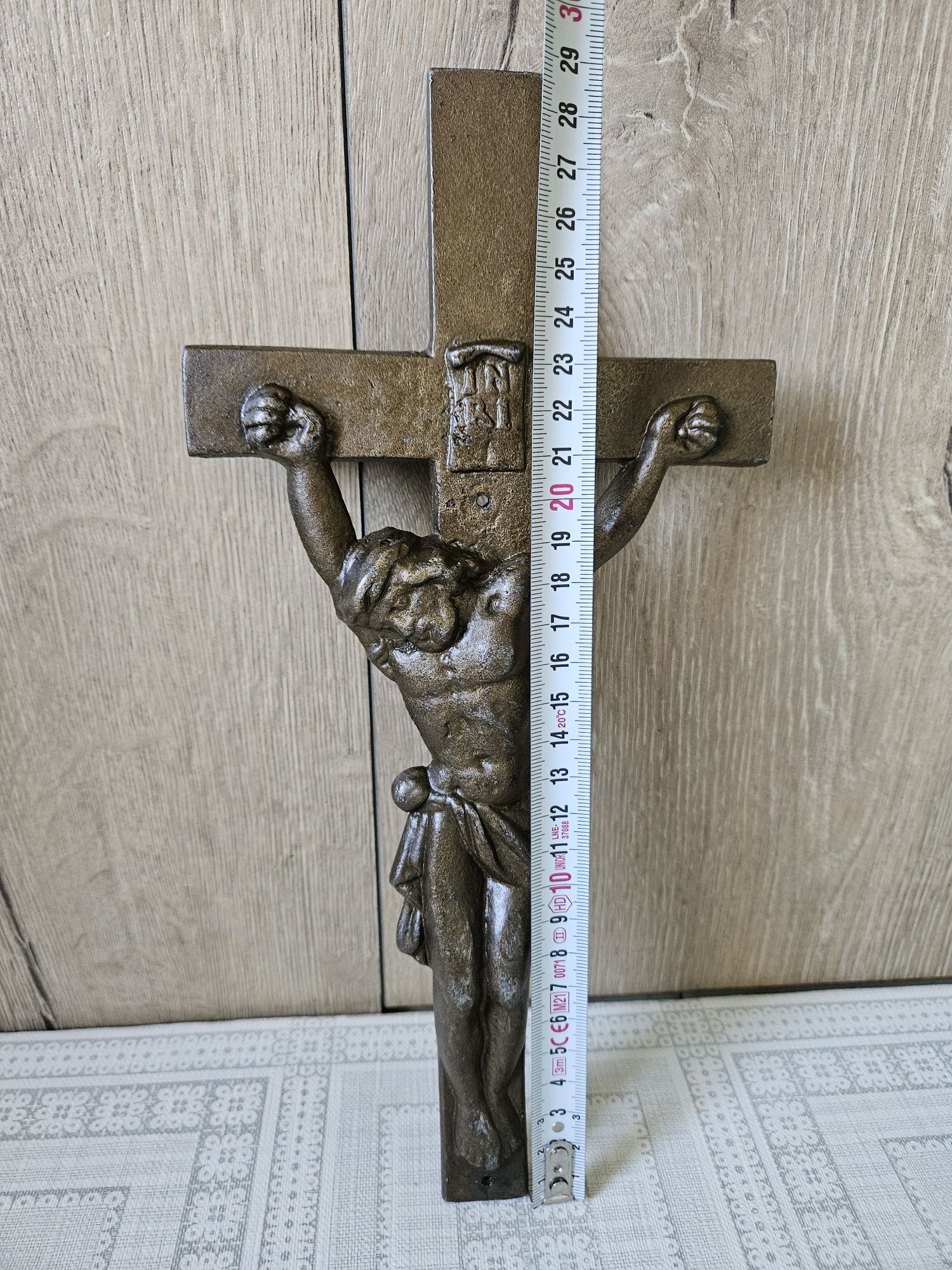 Crucifix din aluminiu ( anii 50 )