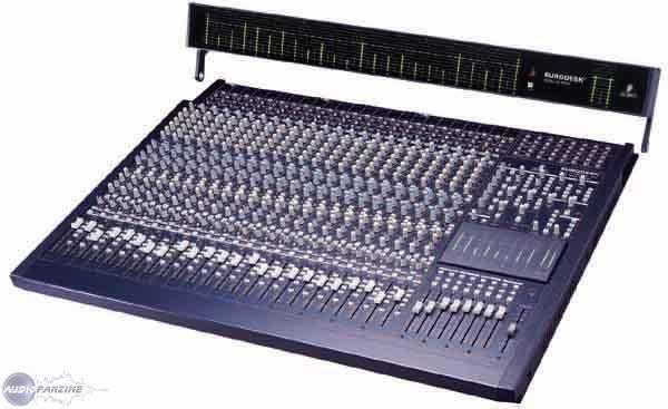 Mixer Audio profesional Behringer MX 8000 48/2x24 canale impecabil