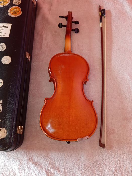 Vioară Andreas Zeller, fabricată în România