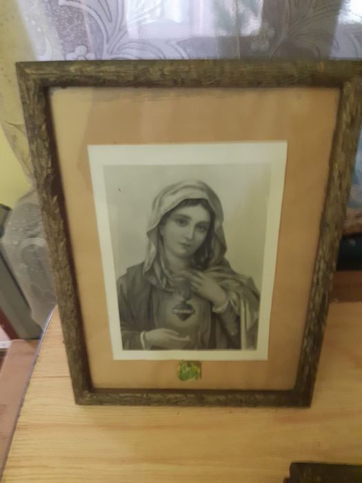 Vand icoane și un tablou in orasul Turda