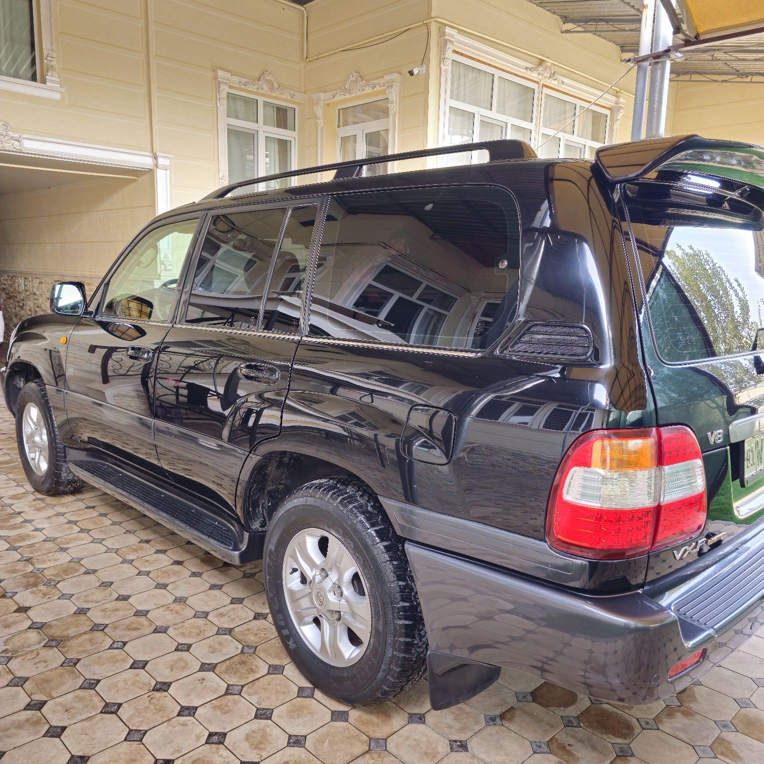 Продается Toyota Land Cruiser 100